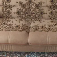 یه‌رومیزی‌با۳تاروی‌میزعسلی