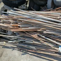 انواع ضایعات وفلزات وخرده ریزانباری درمحل