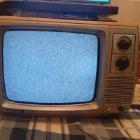 تلوزیون سیاه و سفید عطیقه