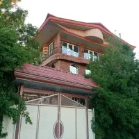 شیروانی و نما
