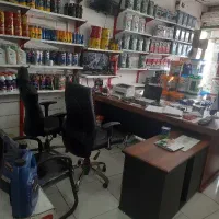 فروشنده و حسابدار خانم