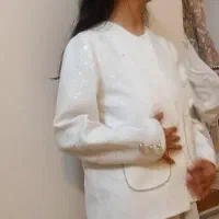 مانتو  سفید کارشده  و مشکی فروش فوری