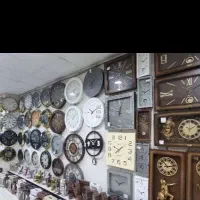 تعطیلی ها وجمعه ها صبح. و بعد ازظهر باز هستیم