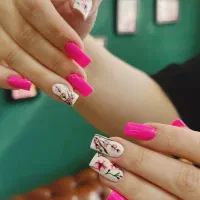 کاشت ترمیم مژه ناخن رنگ و لایت کراتین میکاپ
