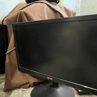 سه عدد مانیتور ۱۹ اینج از برند ال جی