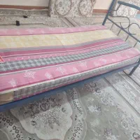 تخت خواب فلزی
