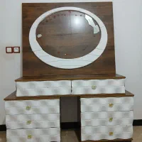 میز آرایشی