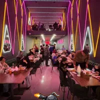 فست فودسلف سرویس بزرگ انفجار