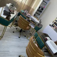 تجهیزات آرایشگاهی میز ناخن