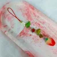 فوم چارم توت فرنگی