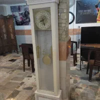 ساعت ایستاده سالم بی خط و خش