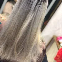 «مدل برای رنگ مو»