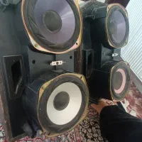 باند|صوتی و تصویری|میانه, |دیوار