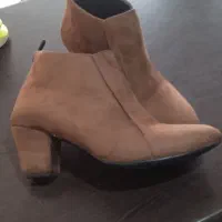 نیم بوت مخمل