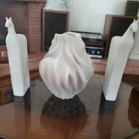 مجسمه سه تیکه مینیمال