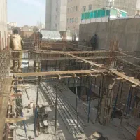نیاز به 2 نفر نیرو قالب بند آرماتوربند