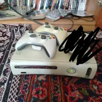 ایکس باکس 360 با 3 تا دسته