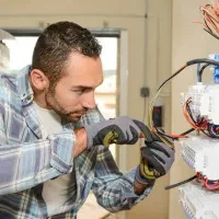 برقکار ساختمان خرده کاری  آیفون