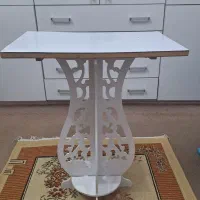 میز کاملا نو و تمیز