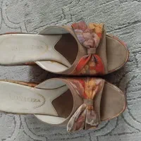 دمپایی رو فرشی