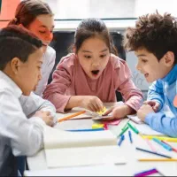 آموزش زبان انگلیسی به کودکان (شاد و بازی‌محور)