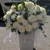 باکس گل خاستگاری ماشین عروس دسته گل عروس