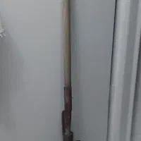 بیل کلنگ شو قدیمی سالم و سلامت