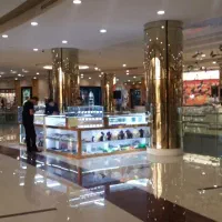 فروشنده خانم و آقا (عینک فروشی)