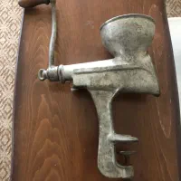 چرخ گوشت دستی قدیمی