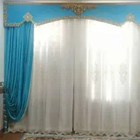 پرده با کتیبه و یال و ریل