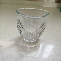 تعدادی ظرف آشپزخانه درحد نو