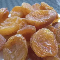 قیسی قیصی زرد آلو