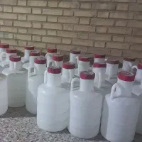تعدادی بشکه سالم