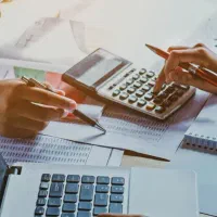 انجام تخصصی کلیه خدمات مالی،مالیاتی،بیمه و حسابرسی