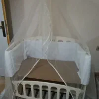 تخت کنار مادر کاملا در حد نو