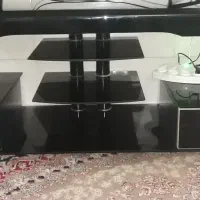 میزتلویزیون شیشه ای