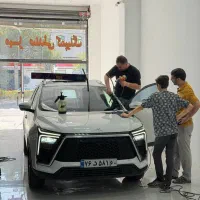 نصب تخصصی برچسب یووی شیشه جلو و دودی شیشه بغل ها