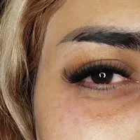 کاشت و اکستنشن مژه