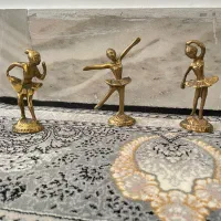 مجسمه برنجی