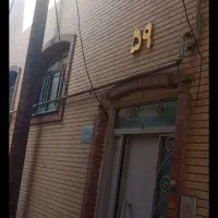 حیاط‌شیک‌دو‌‌طبقه‌دوبلکس‌تیرآهن‌‌منجم‌ایستگاه‌ناصر