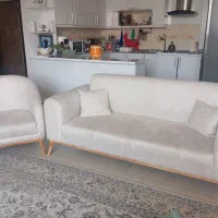 فروش فوری کاناپه و  یک عددمبل تک نفره