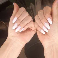 آفر ویژه کاشت ناخن ترمیم دست و ژلیش پا فقط ۵۸۰