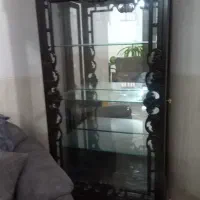 بوفه سفارشی از چوب گردو و. جا گلدانی باگلهاش