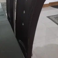 یک آباژور و میز ناهارخوری