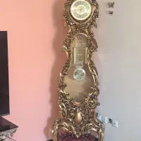ساعت منور ایستاده