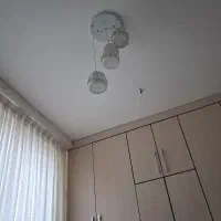 به یه خانم برای نظافت هفتگی وبلا