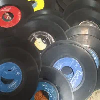 تعداد ۸۰ عدد صفحه گرام اصلی قدیمی و‌تک