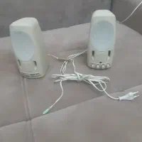 اسپیکر یک‌ جفت باند  با کیفیت که با سیم بلند