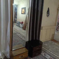 میزارایش آینه قدی تمیزسالم باپاتختی