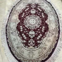 فرش بیضی